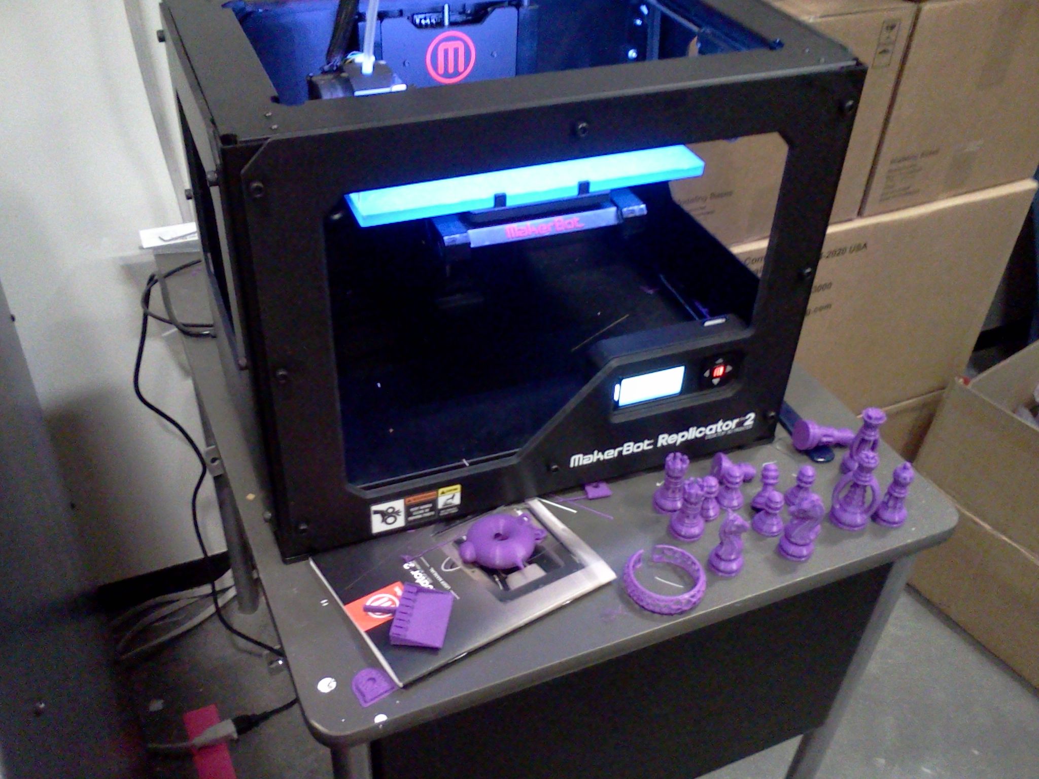 The Makerbot just finished making my dustpan
