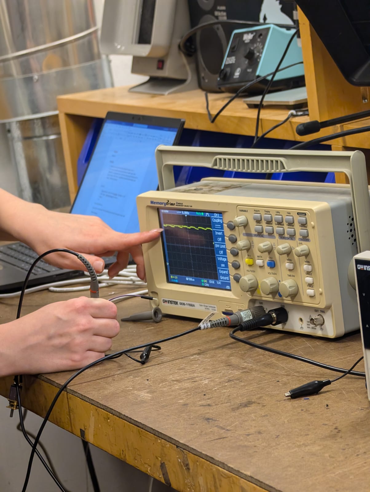 TA showing oscilloscope function