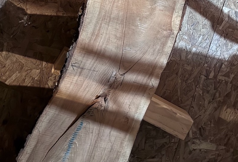 Close-up of large check in the slab.