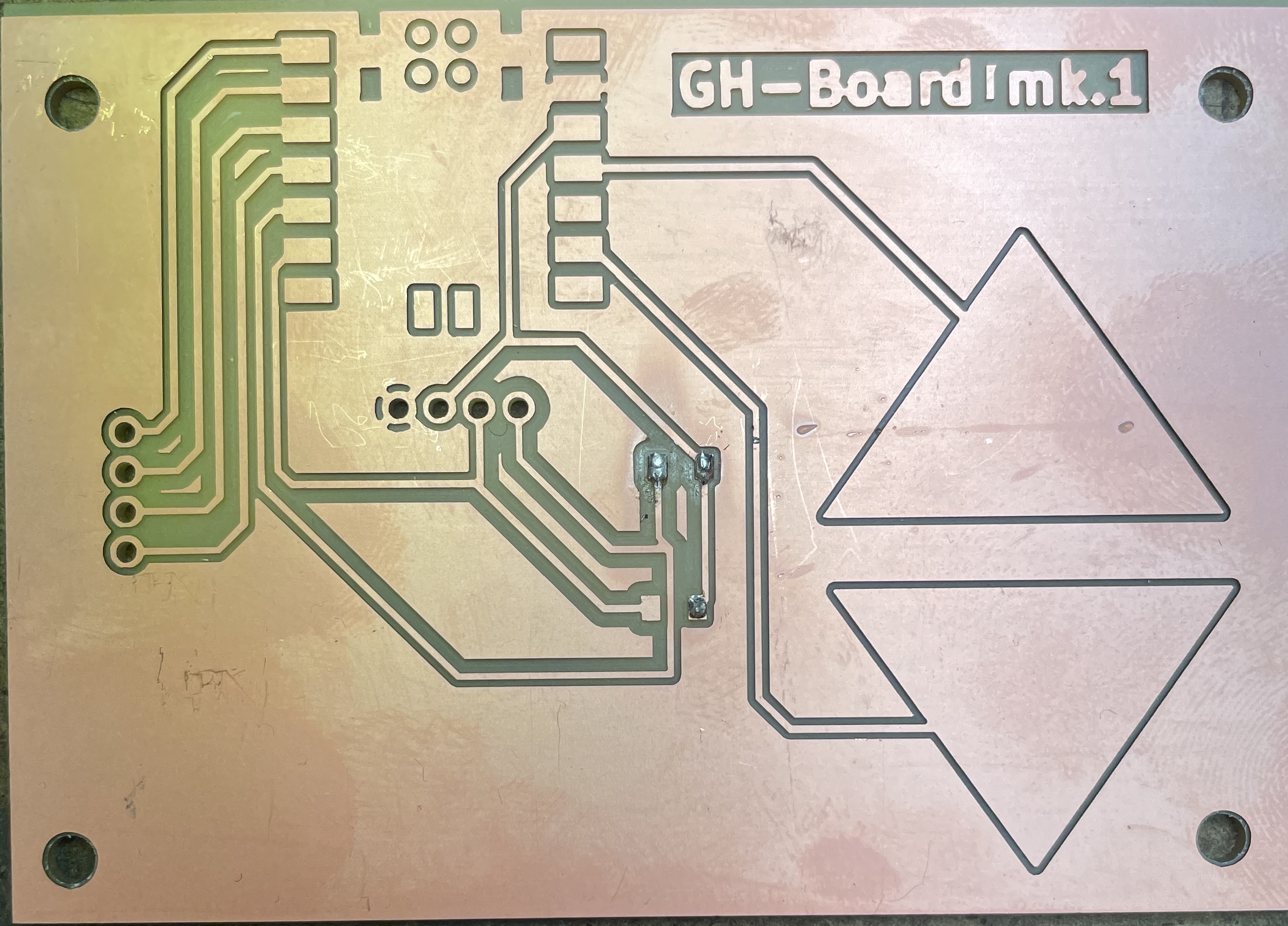 Tinning the contacts for the resistors, best to do just one side