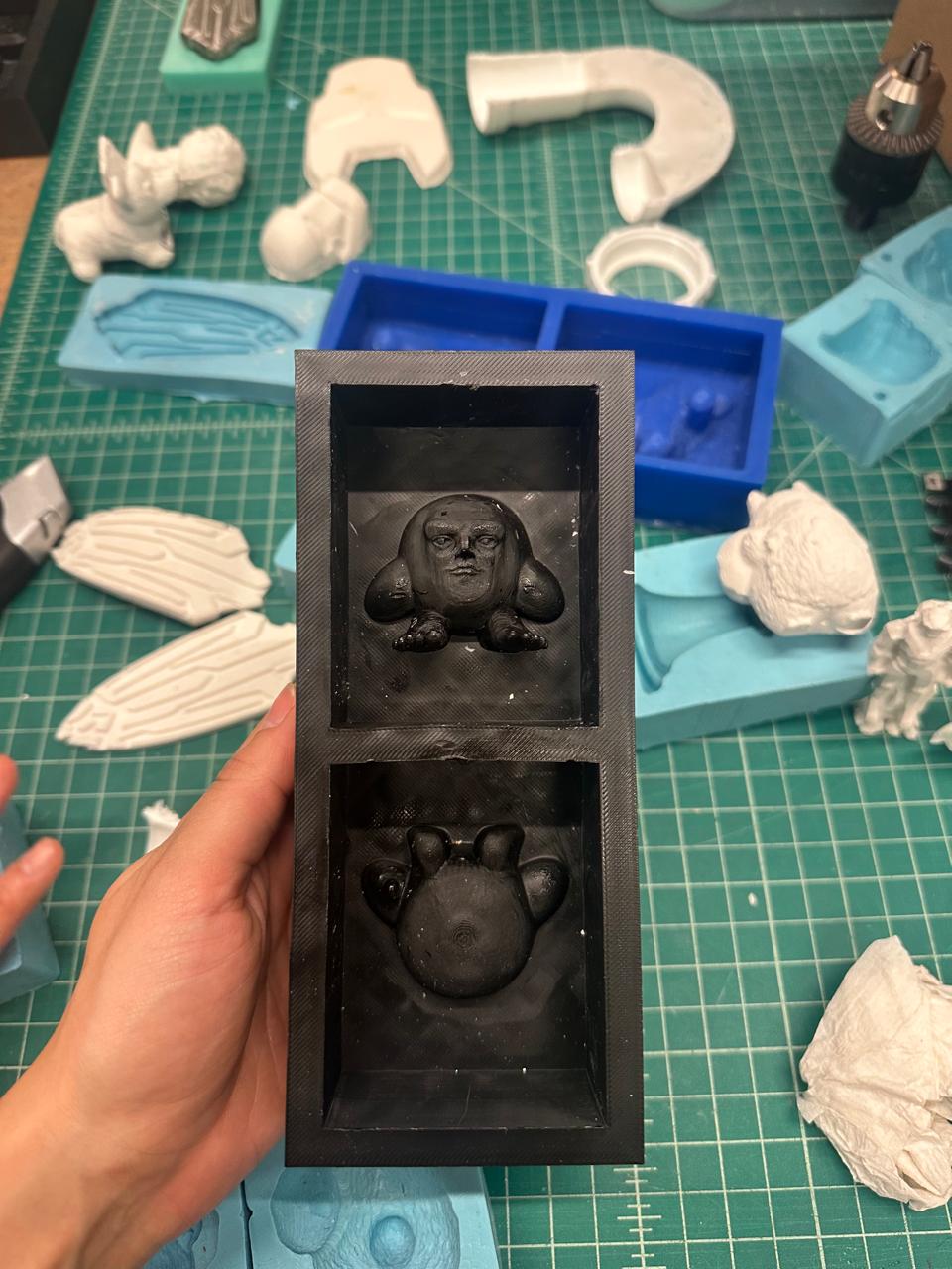 Group mold comparison