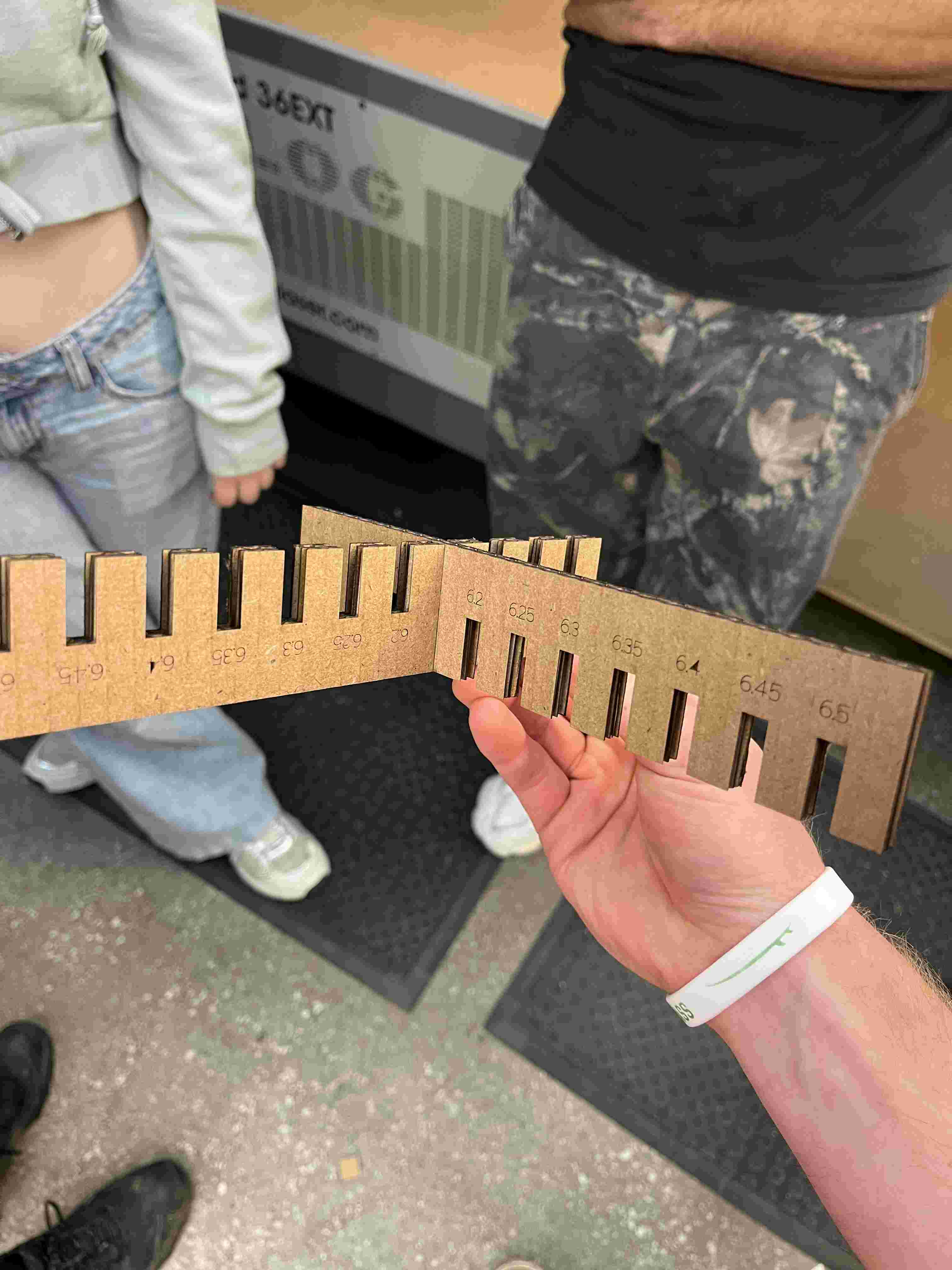 Kerf checker pattern