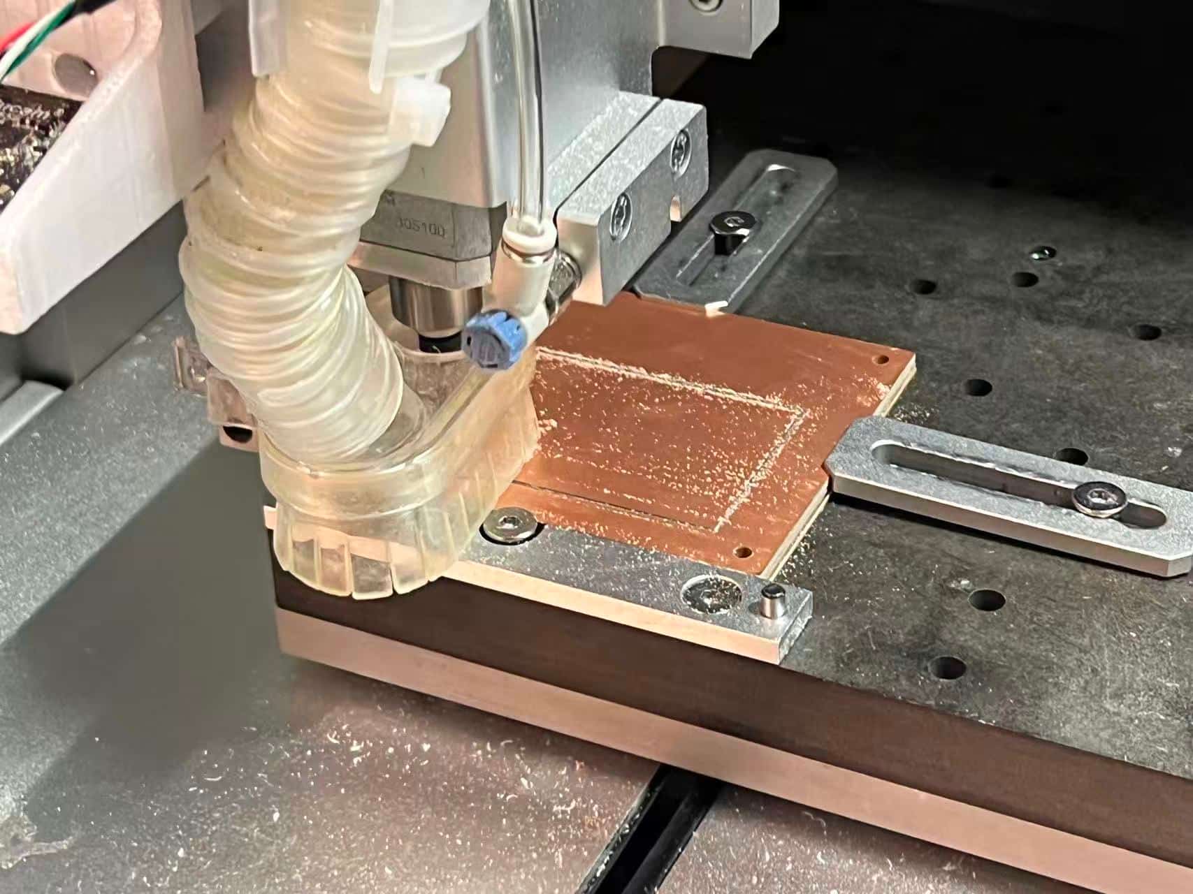 PCB cutting on the milling machine