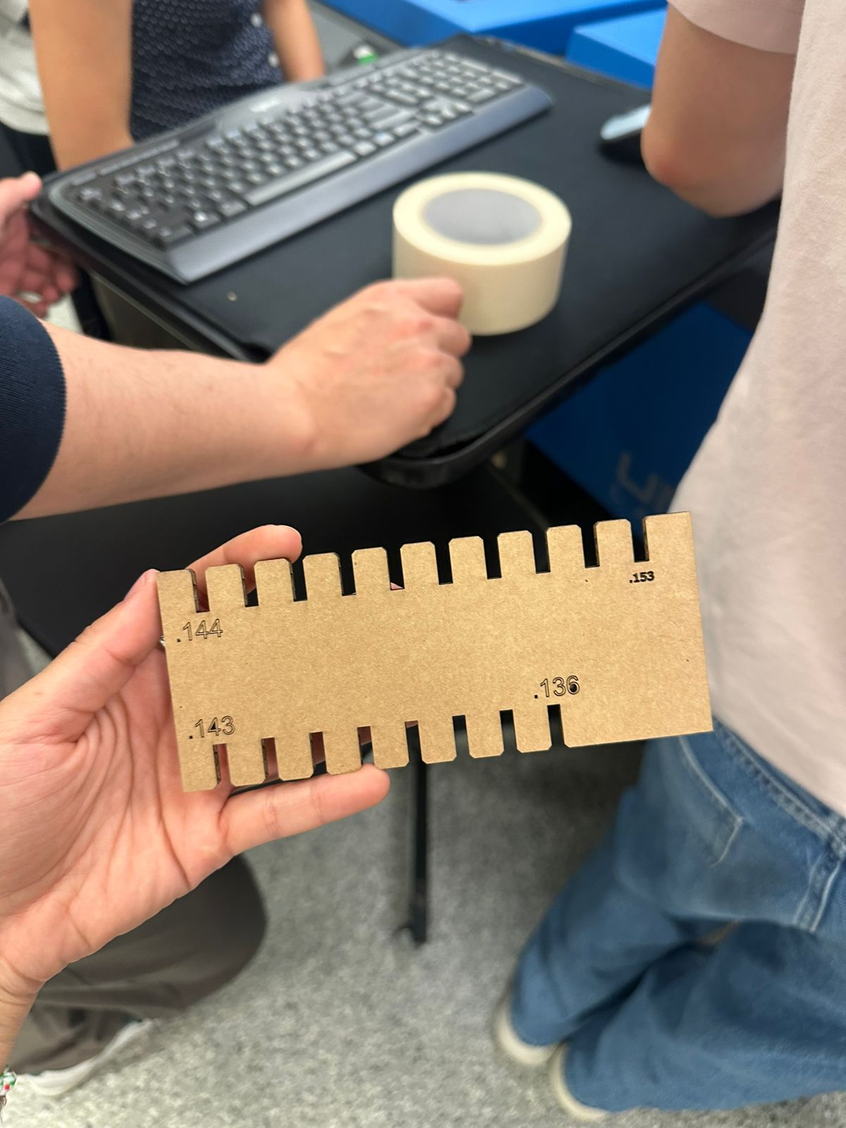 Cardboard joint from construction kit