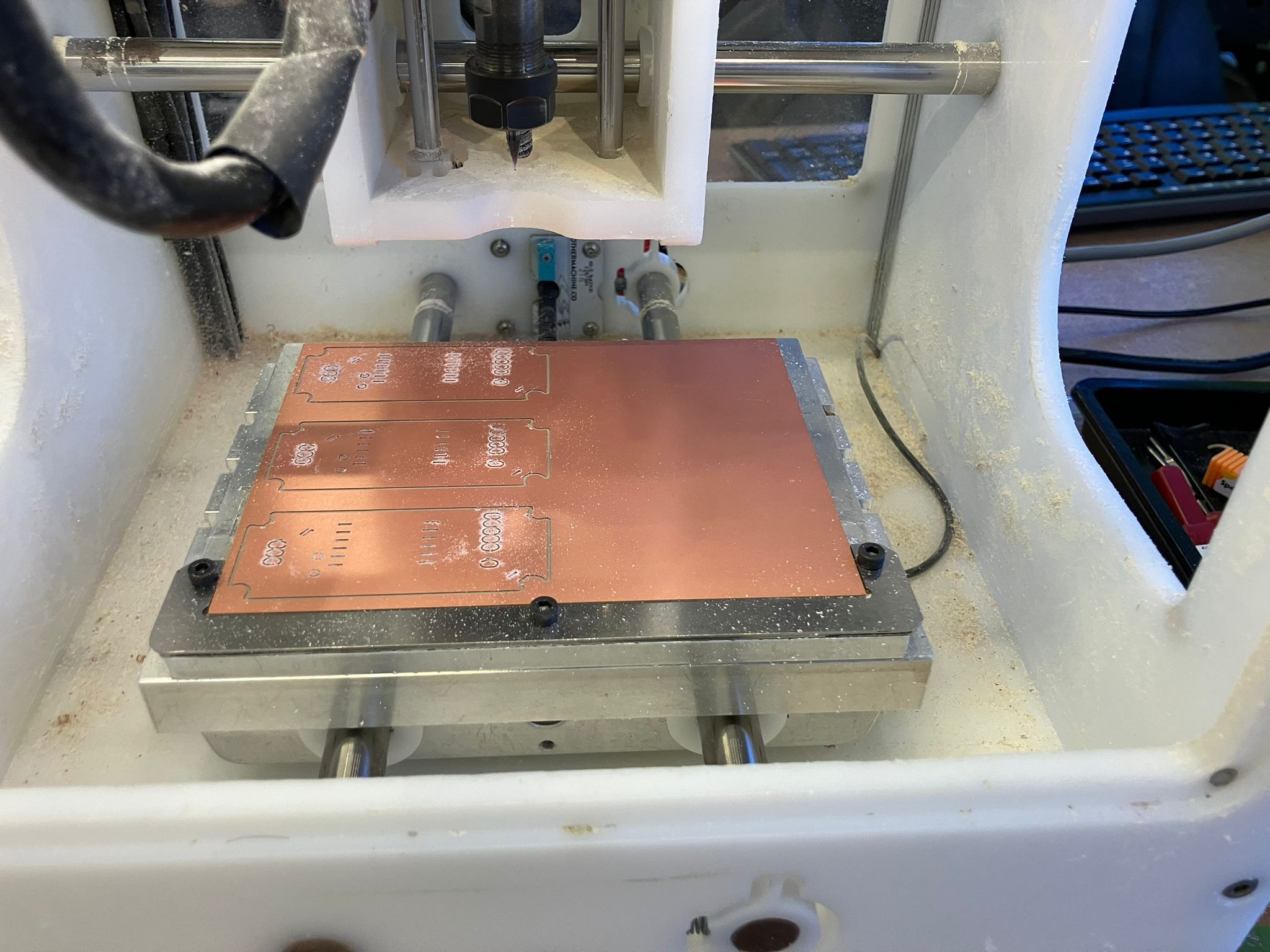 Failed milling showing polygon pour isolation issue