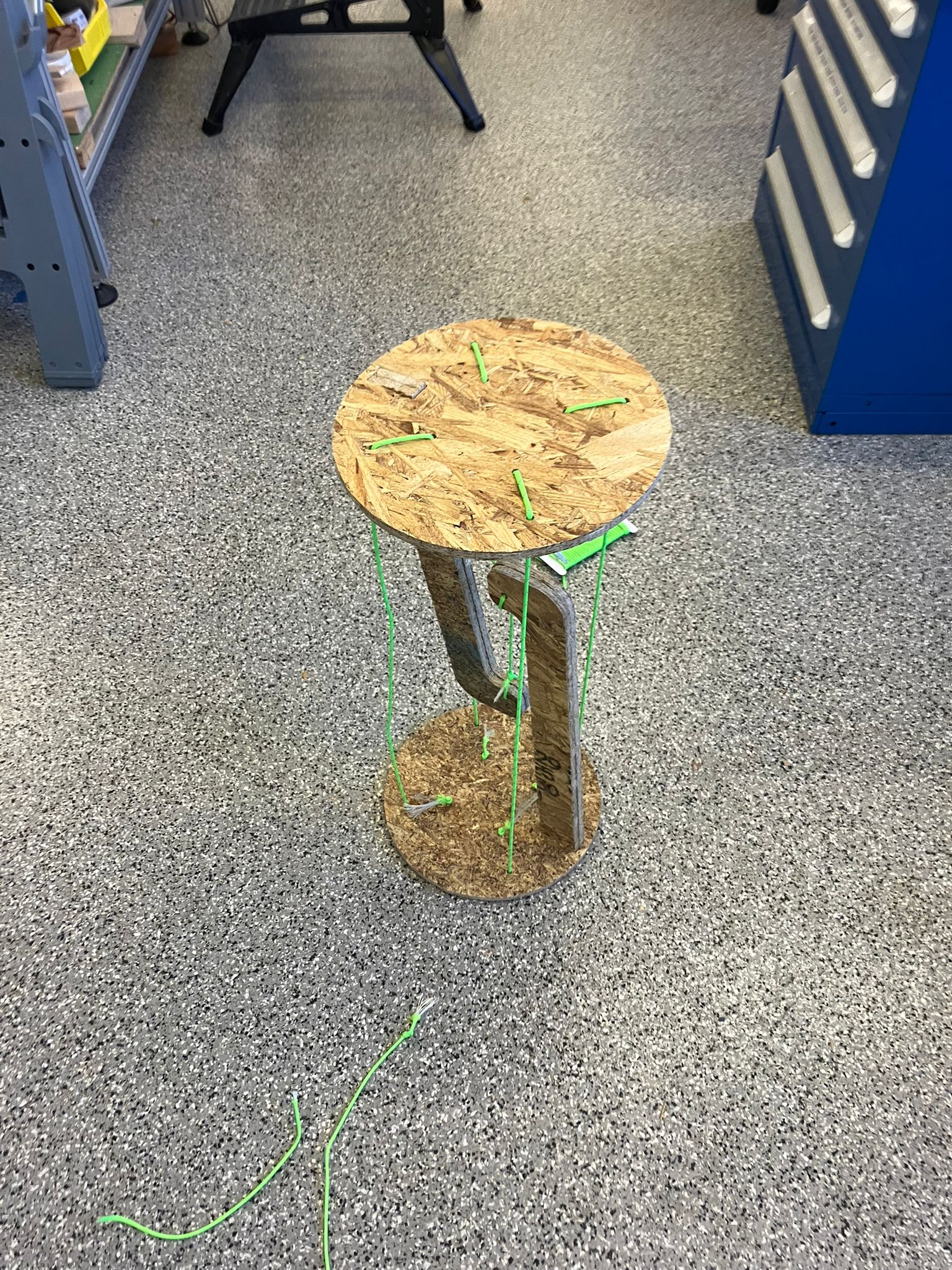 Tightened assembly without glue