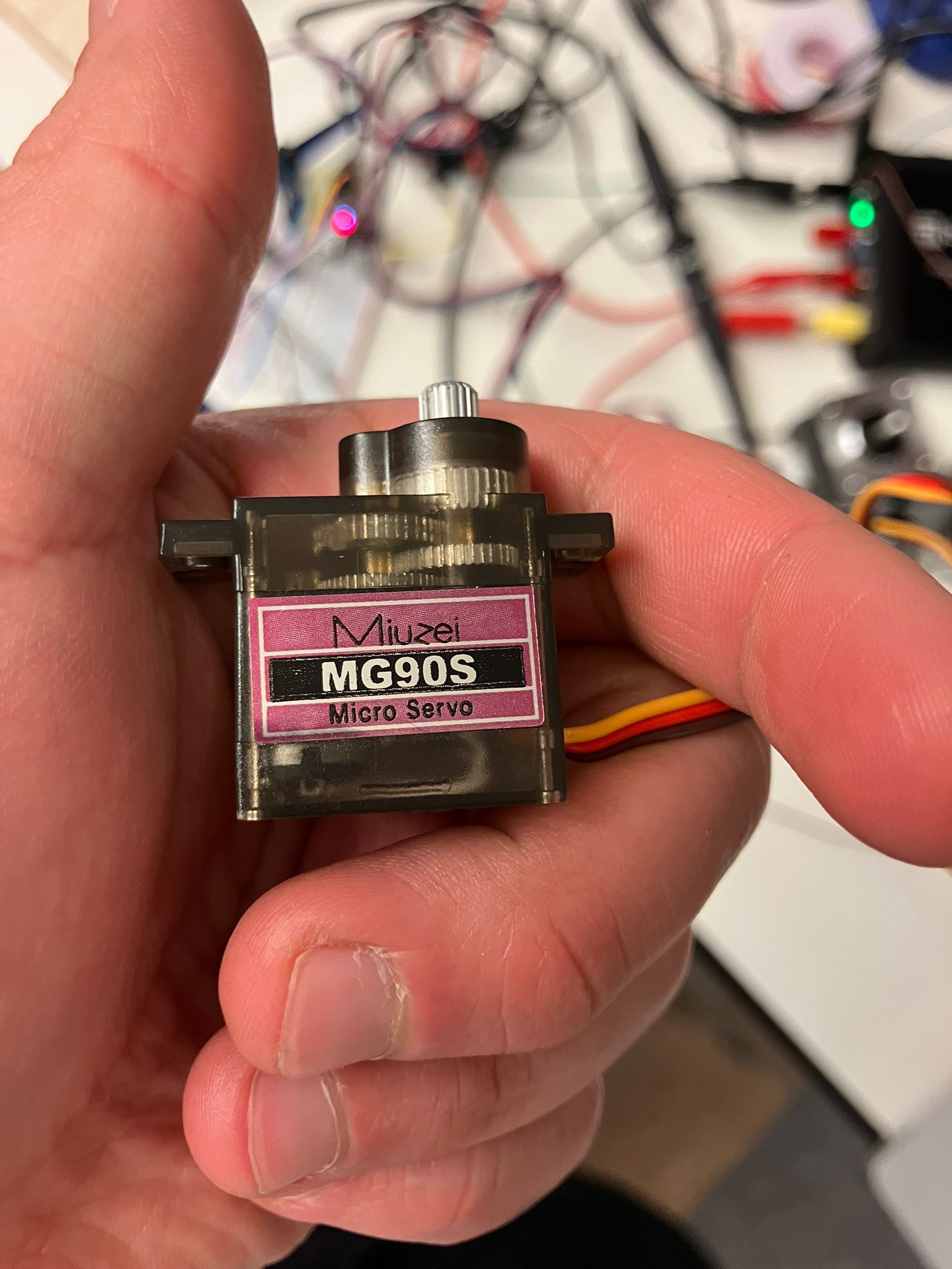 Small servo motor power measurement