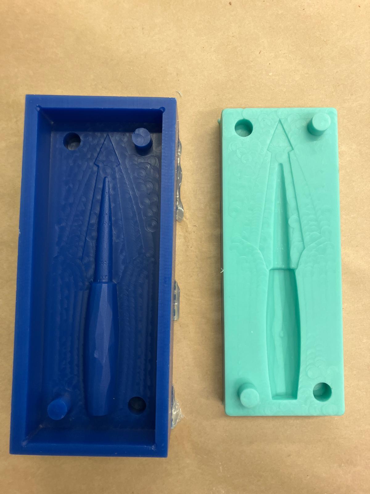 Bottom of the cured silicone mold