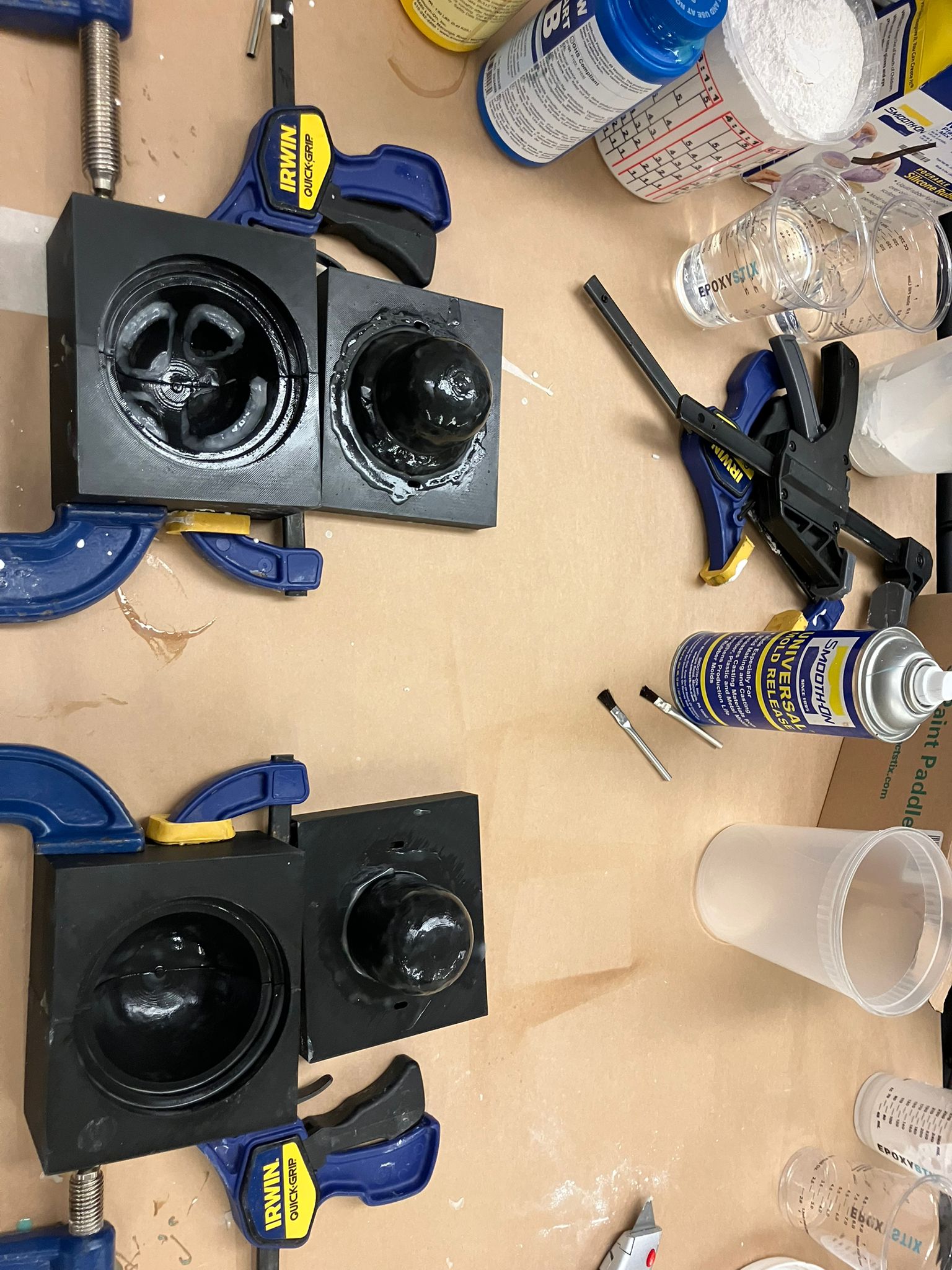 Dome molds with dual clamp arrangement