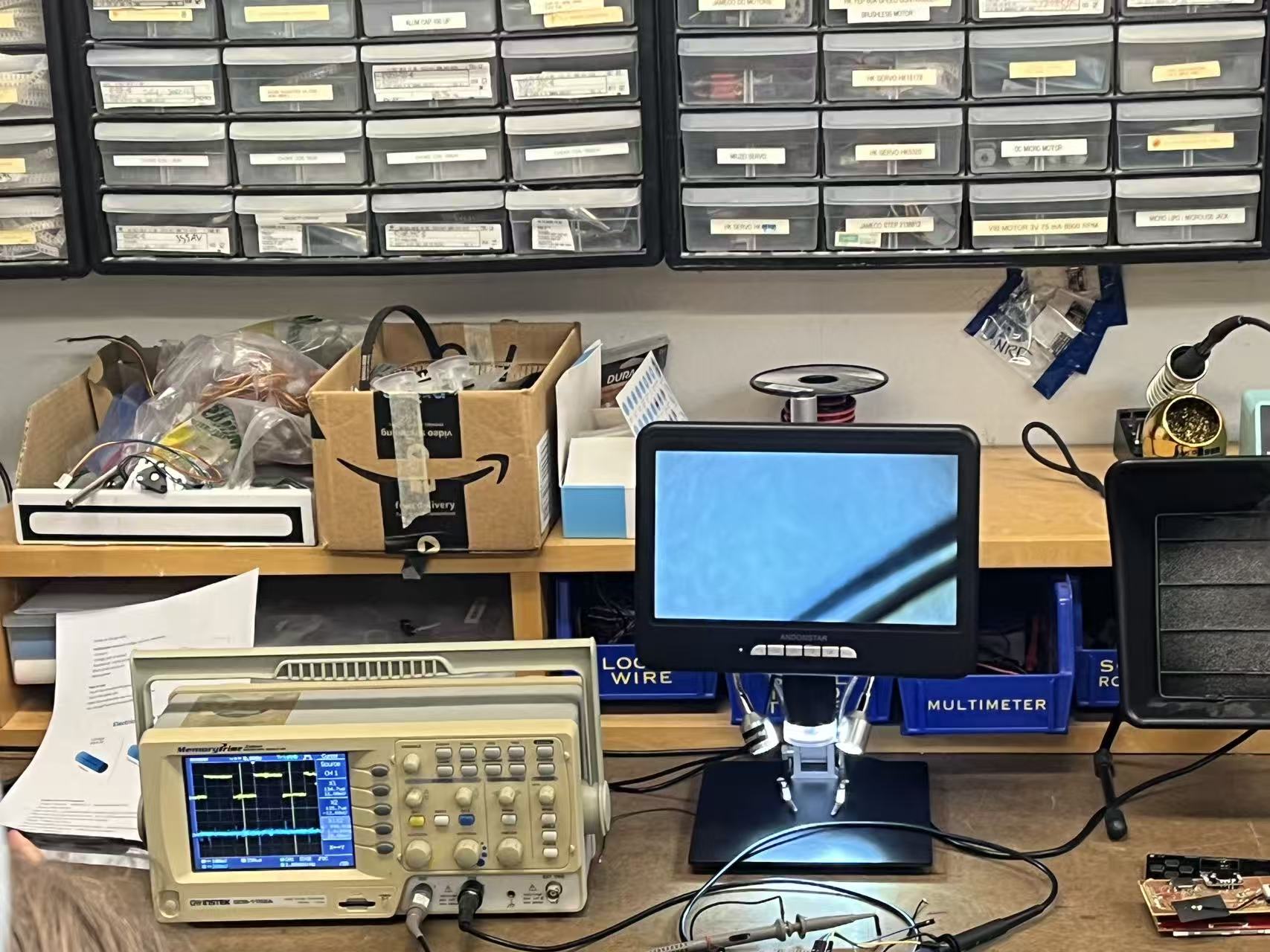 Oscilloscope and power supply