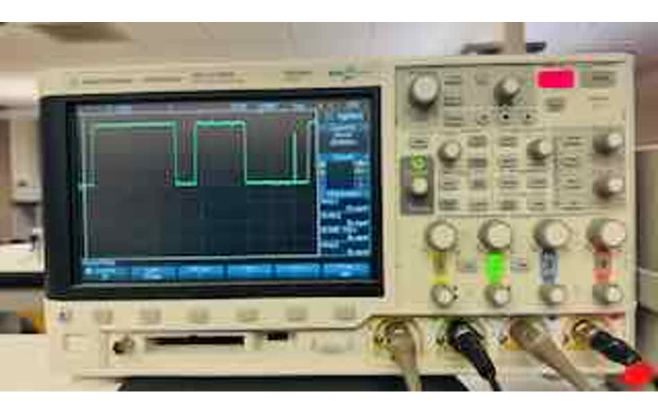 Oscilloscope trace of SCL