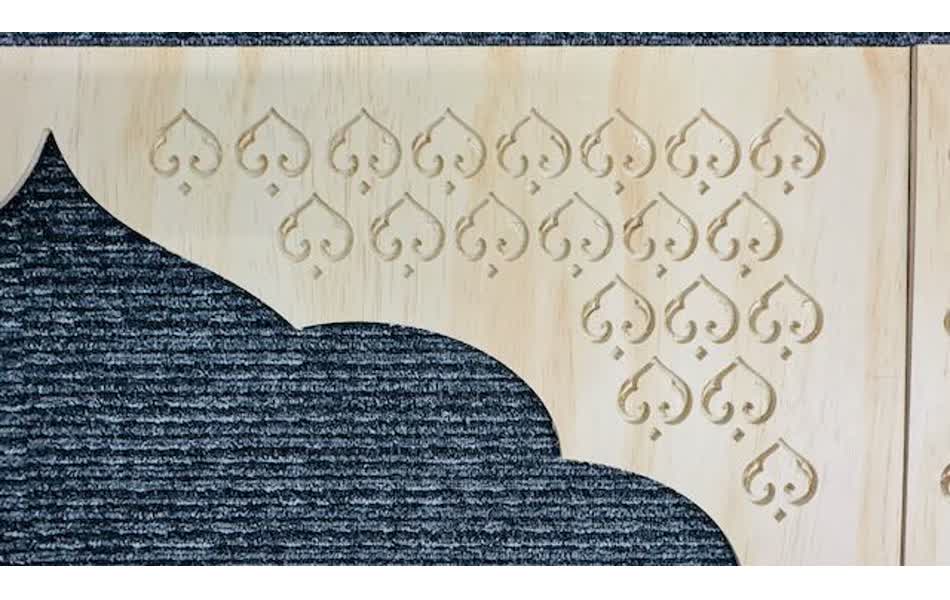 Close-up of the arch pattern