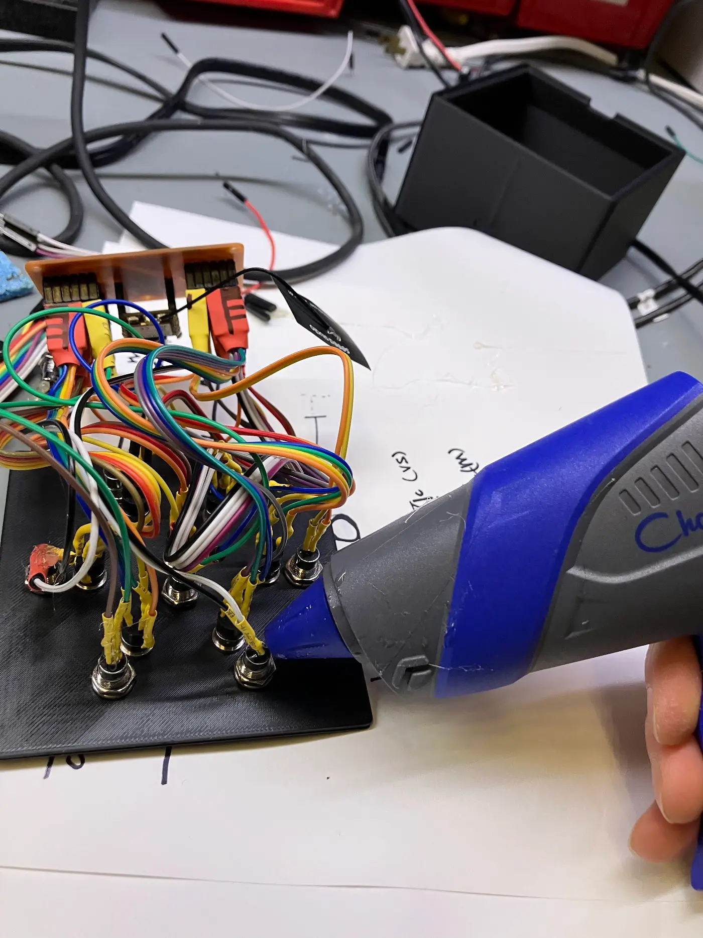 Reinforcing LED legs