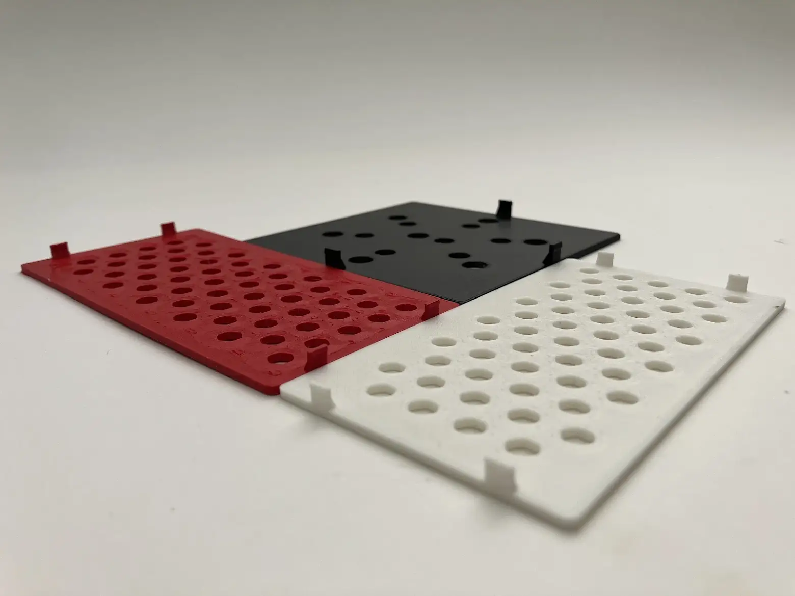 Snap fit on all lids