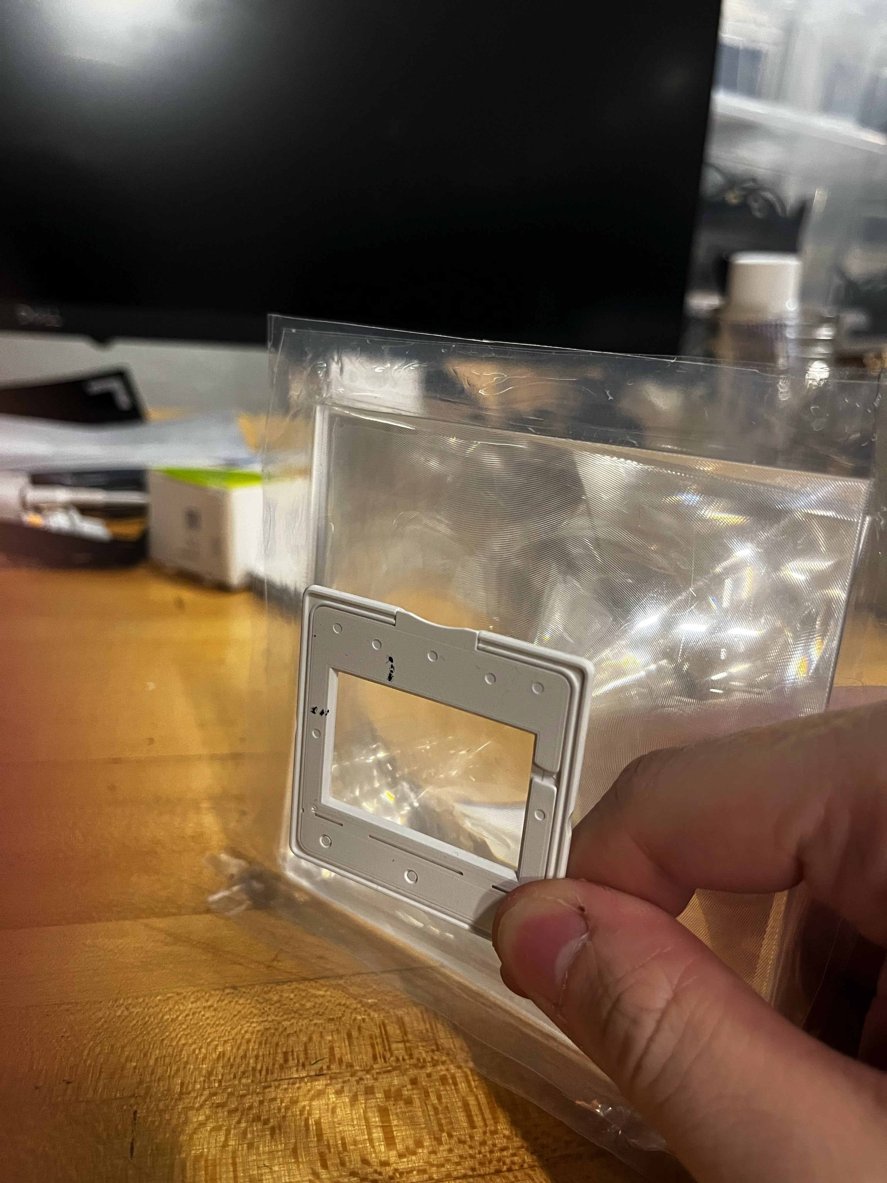 Hyperlink encoding system on each side of the hyperlink area on the clip